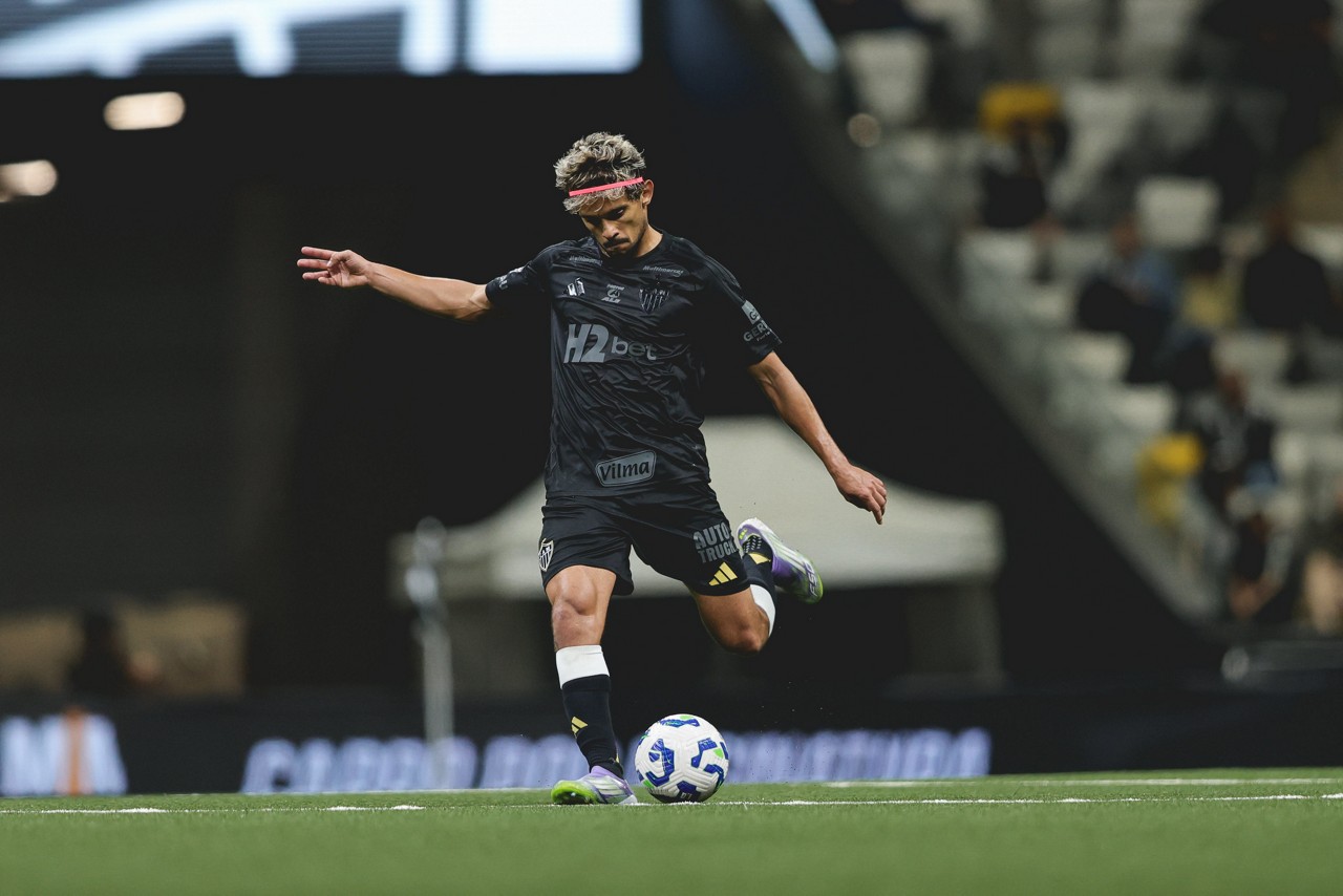 Scarpa foi eleito o melhor em campo no duelo contra o Bragantino