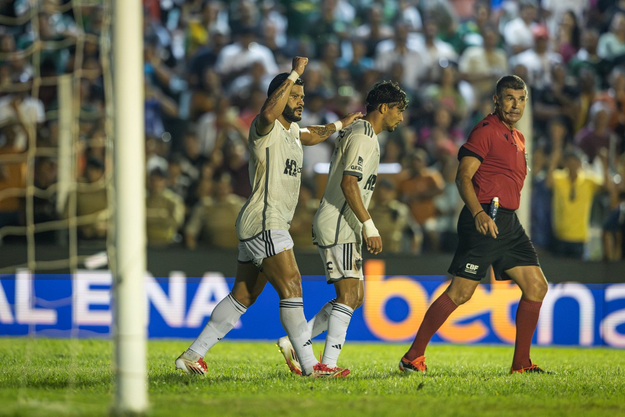 Hulk comemora um dos gols da vitória de 2x0 sobre o Tocantinópolis, pela primeira fase da Copa do Brasil