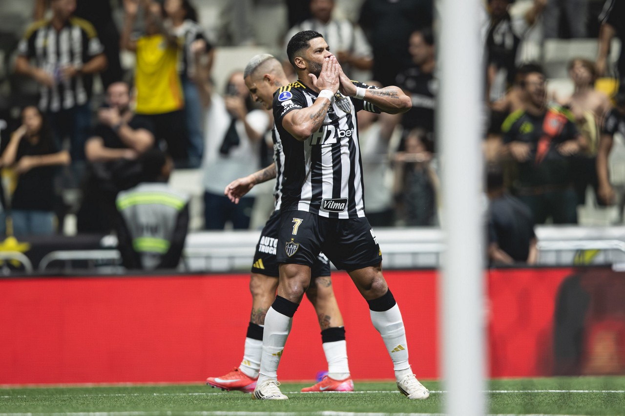 Hulk marcou o gol da virada do Galo