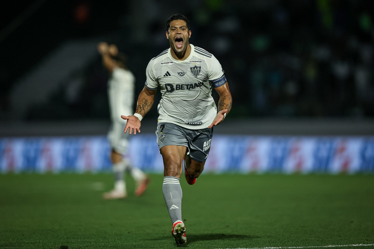 Hulk marcou o seu 112º gol com a camisa do Atlético