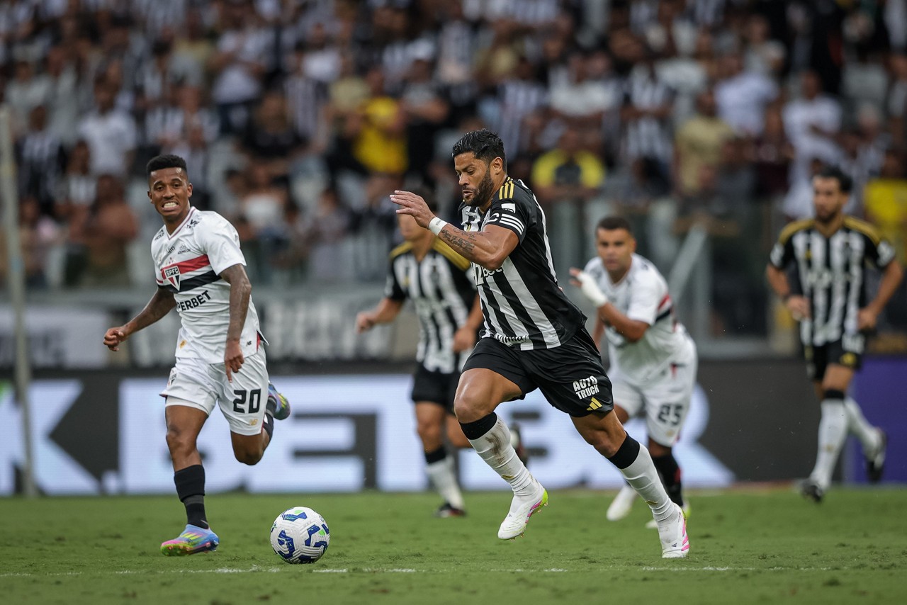 Hulk já anotou dois gols em confrontos contra o São Paulo