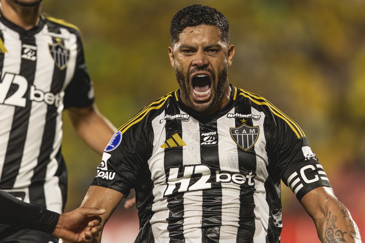 Hulk celebra gol pelo Galo na Colômbia