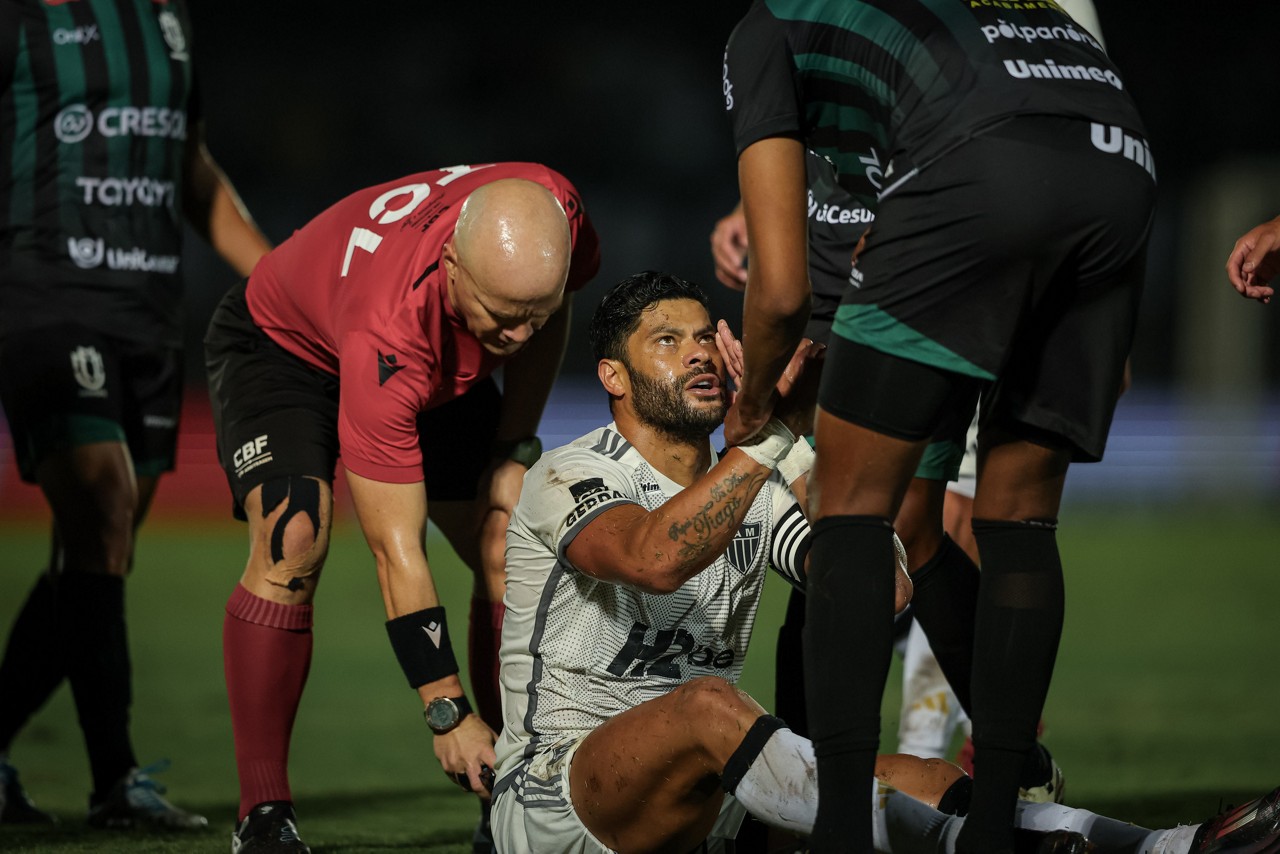 Hulk foi muito caçado contra o Maringá