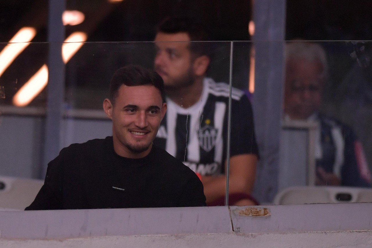 João Marcelo no Mineirão acompanhando a partida entre Atlético e Manaus