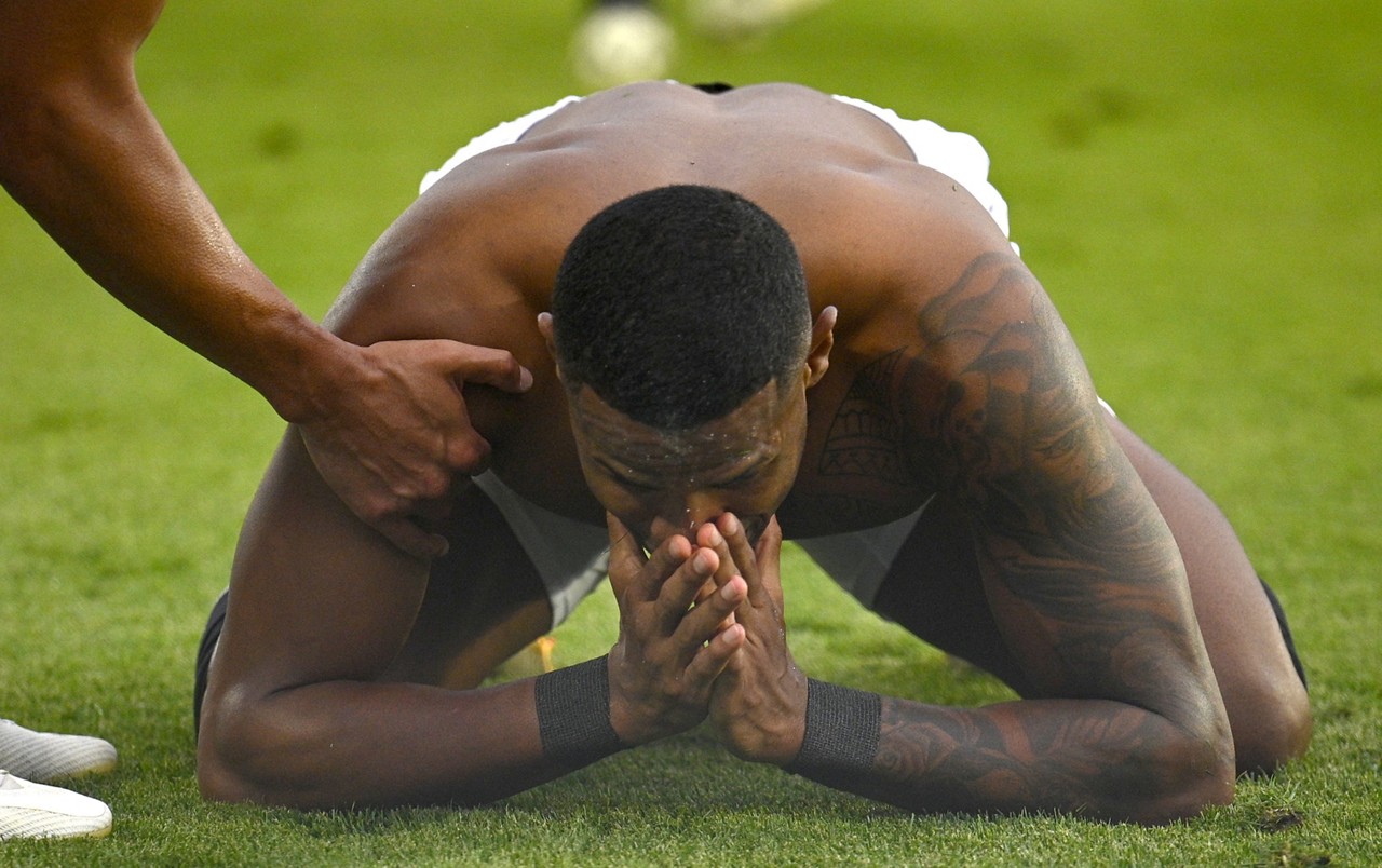 Júnior Santos celebrou o terceiro gol do Botafogo