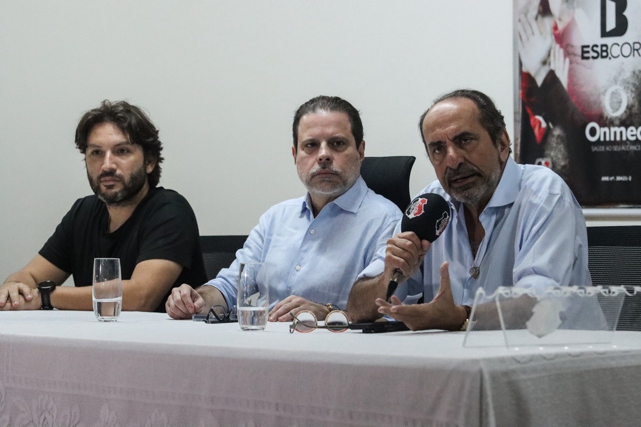 Alexandre Kalil conheceu as instalações do Santa Cruz a convite do empresário Iran Barbosa 