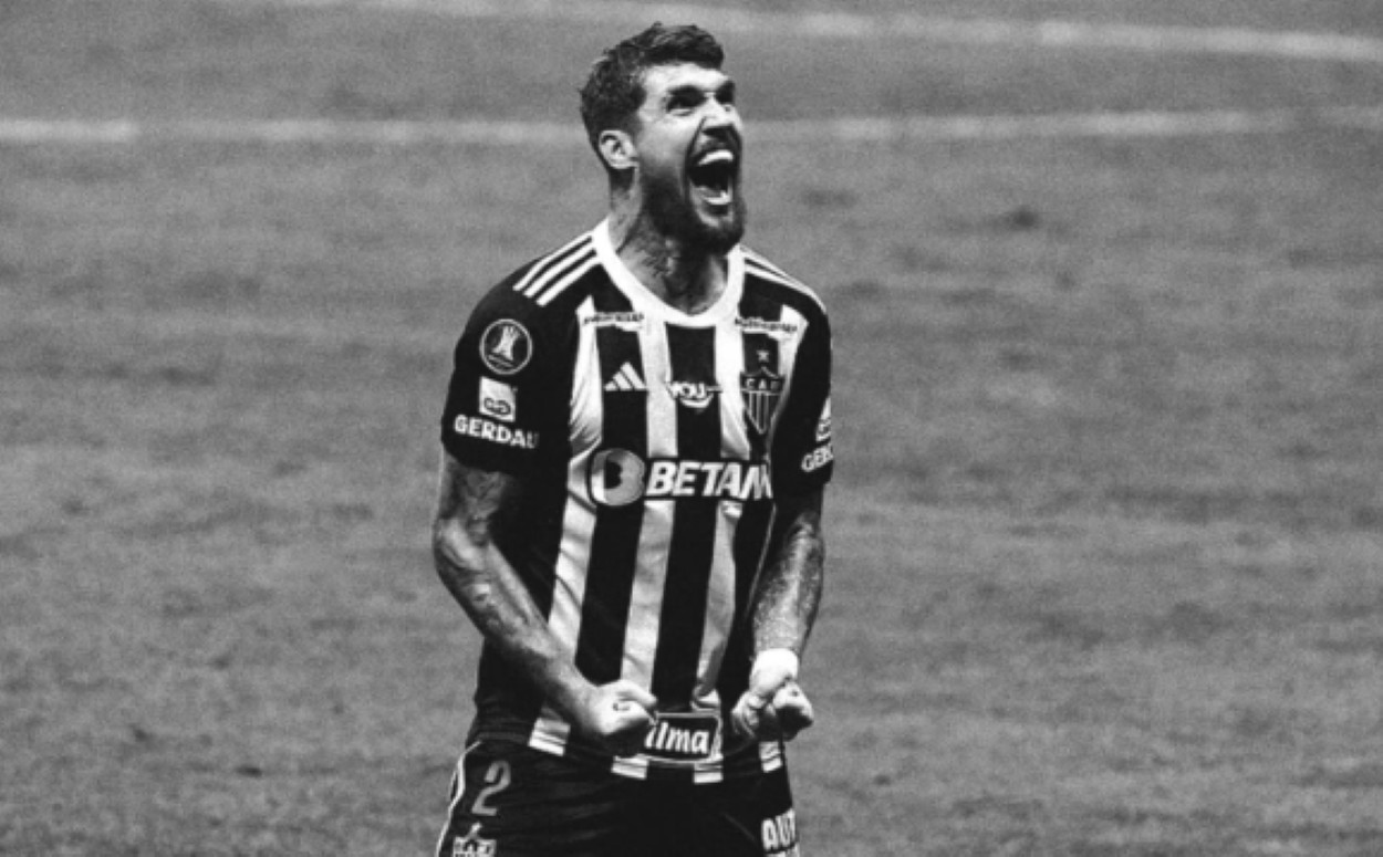 Lyanco posta foto com camisa do Atlético  