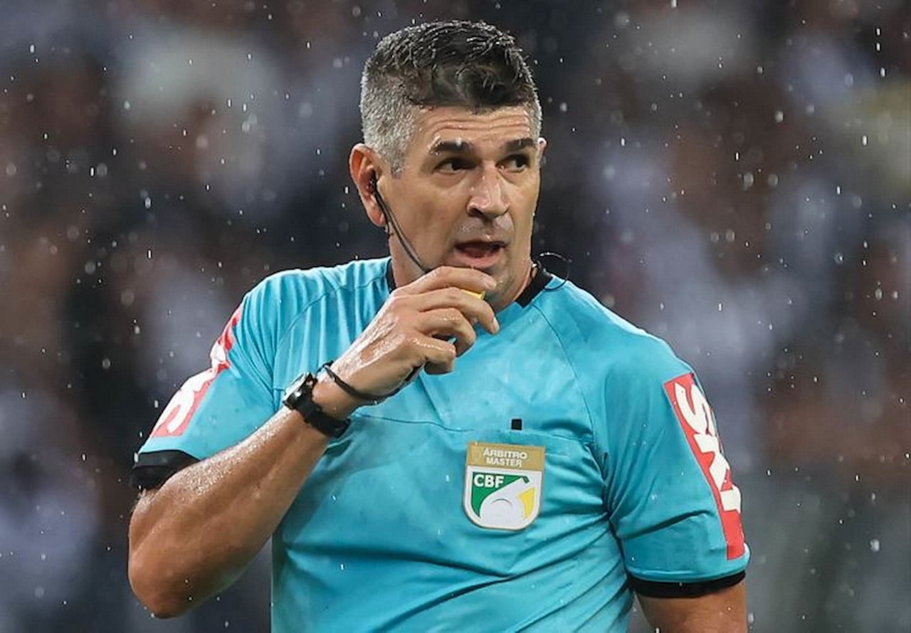 Sem auxílio do VAR, Marcelo de Lima Henrique apitará a estreia do Galo na Copa do Brasil 2025