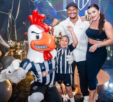 Festa de Dominic teve a presença do Galo Doido
