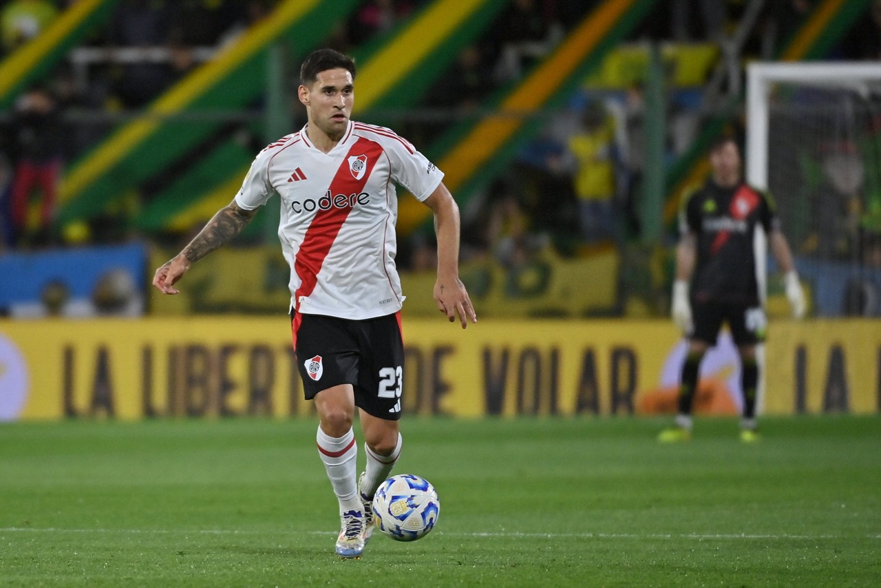 Reserva, Rodrigo Villagra é um dos jogadores do River que atuou na partida contra o Defensa Y Justicia