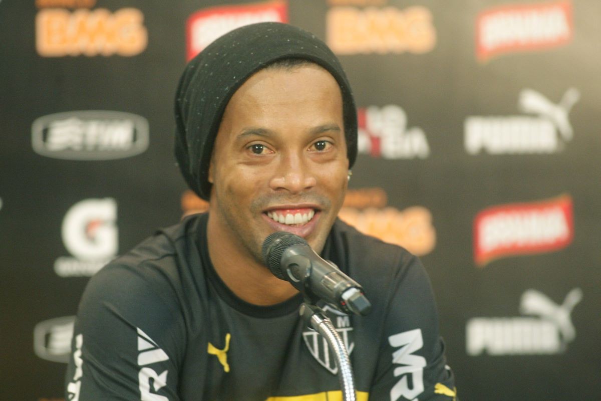 Ex-jogador do Atlético ronaldinho Gaúcho