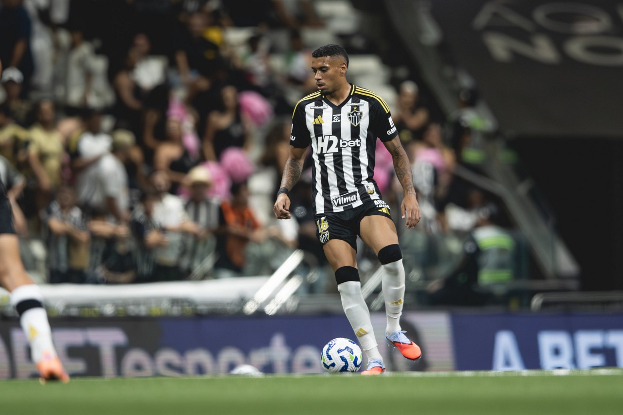 Galo: único zagueiro, Ruan fará estreia como titular no clássico