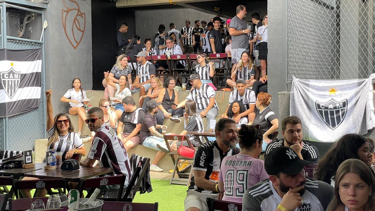 Centenas de torcedores já se reúnem nos bares por BH