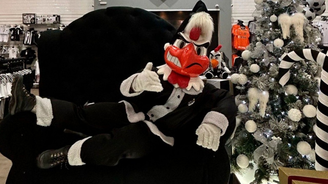 Torcedores do Atlético pedem treinador e reforços como presentes de Natal