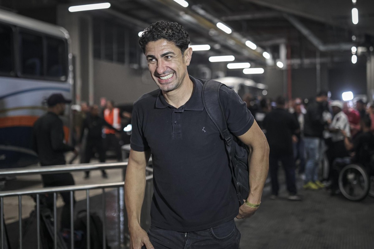 Vanderlei, autor do 'gol de costas' em Fábio, em 2007