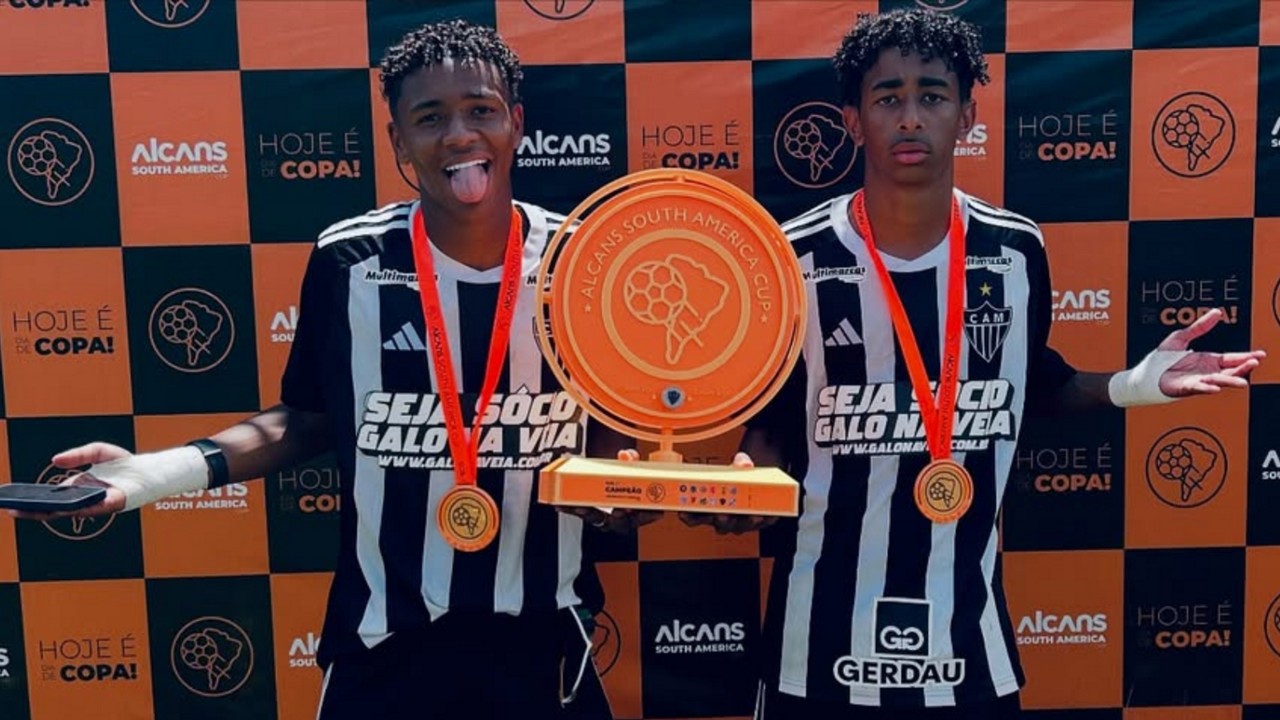 Gabriel Veneno e Mosquito com título conquistado no sub-17