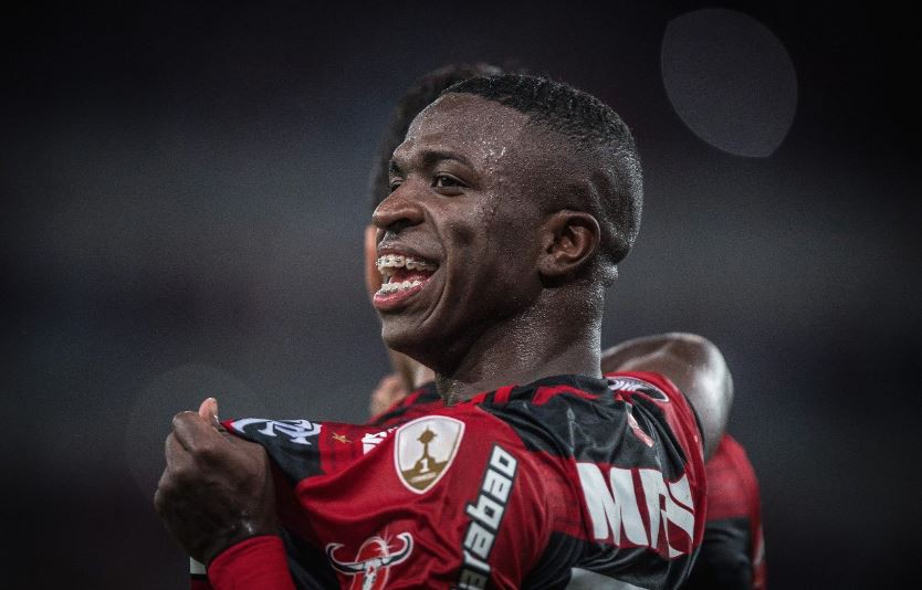 Vini Jr. estreou no profissional do Flamengo contra o Atlético