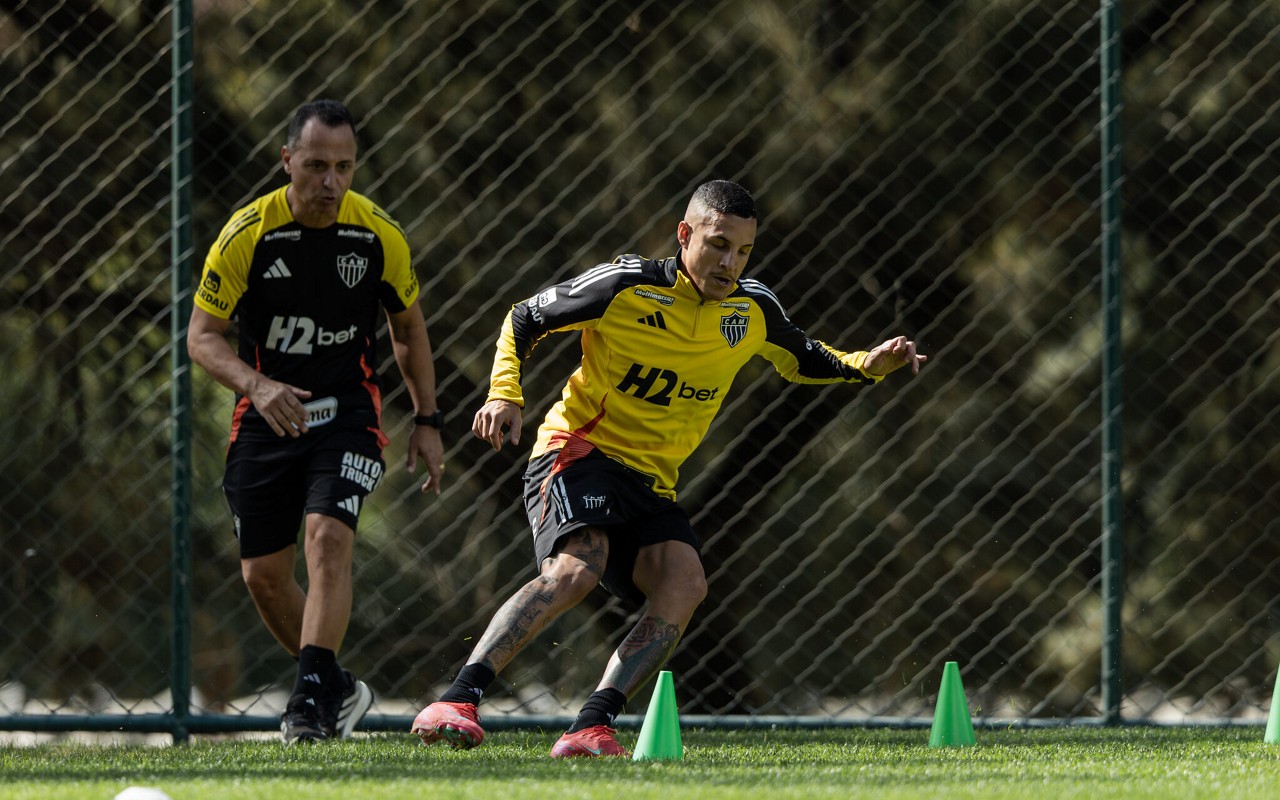 Lateral-esquerdo tinha retornado há pouco tempo após lesão na coxa direita