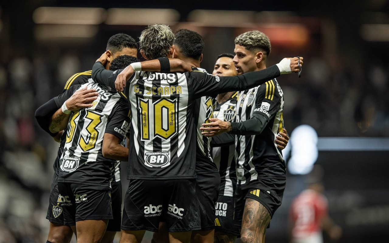 Alvinegro ganhou do Internacional por 2 a 0
