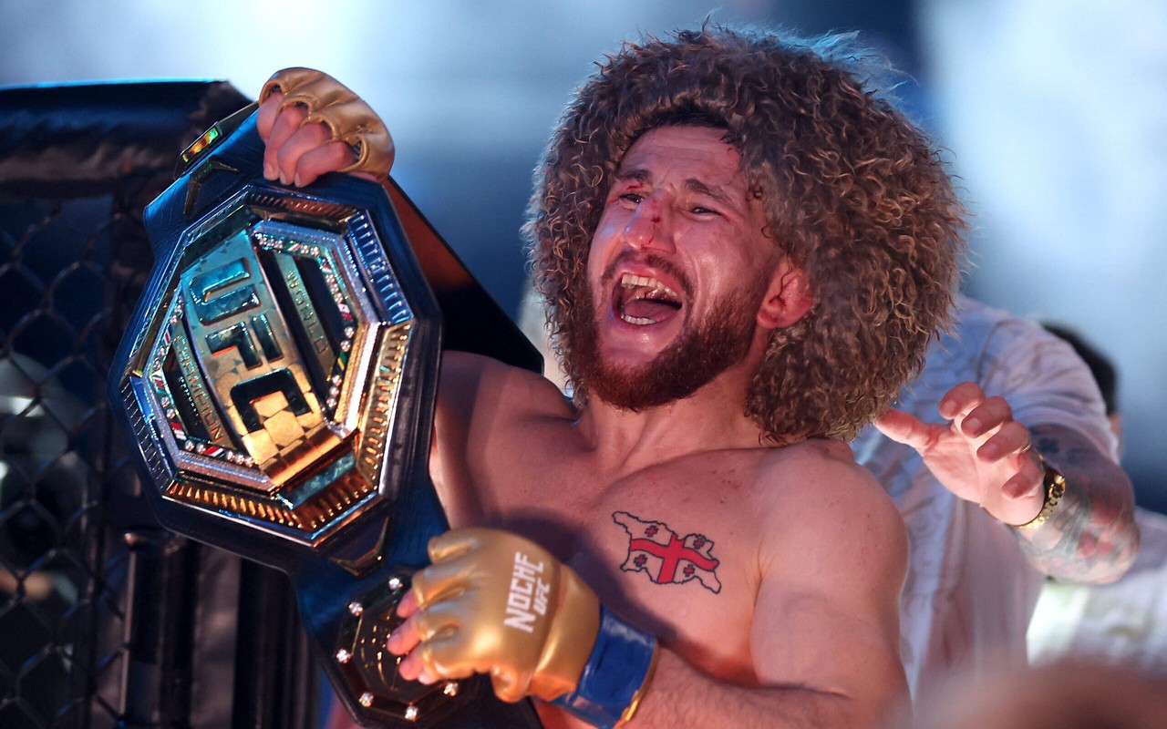 Merab Dvalishvili se tornou campeão do peso galo no UFC 306 (Foto: Christian Petersen/AFP)
