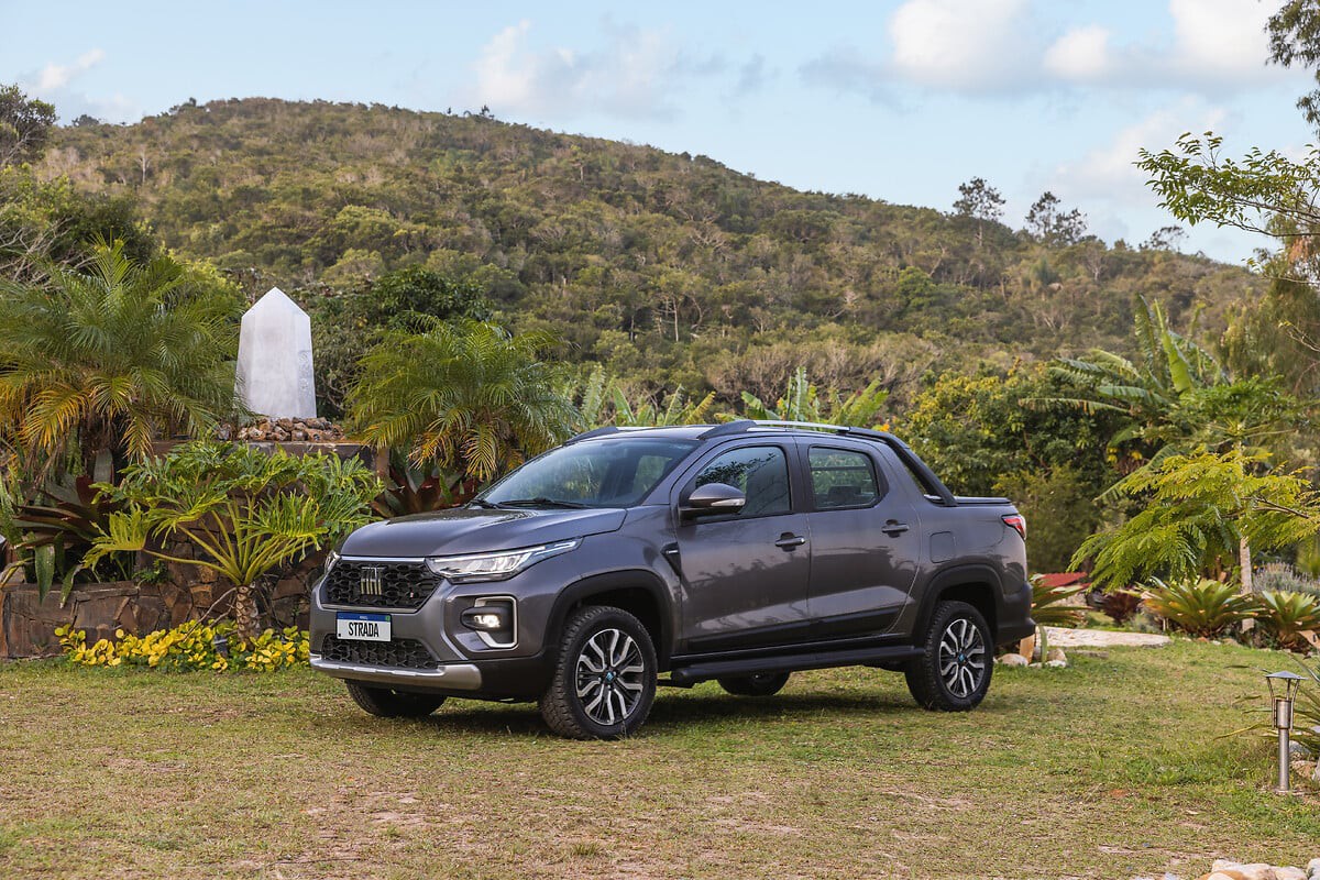 Fiat Strada segue como o modelo campeão de vendas no Brasil