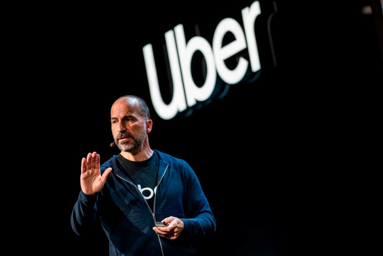 Dara Khosrowshahi é CEO da Uber e administra as operações da empresa em mais de 70 países desde 2017