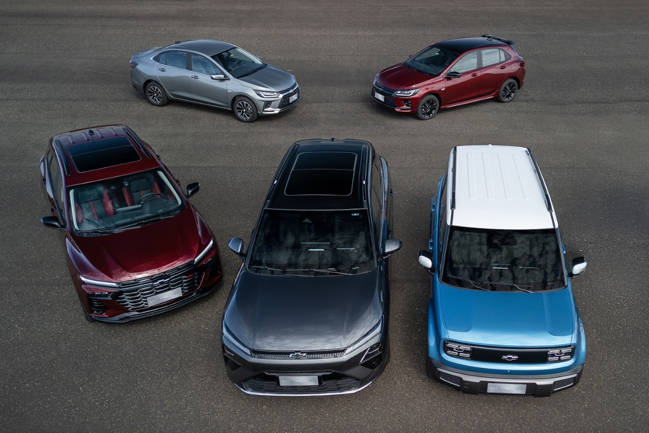 Chevrolet revelou o Onix redesenhado, Tracker atualizado e dois SUVs elétricos inéditos