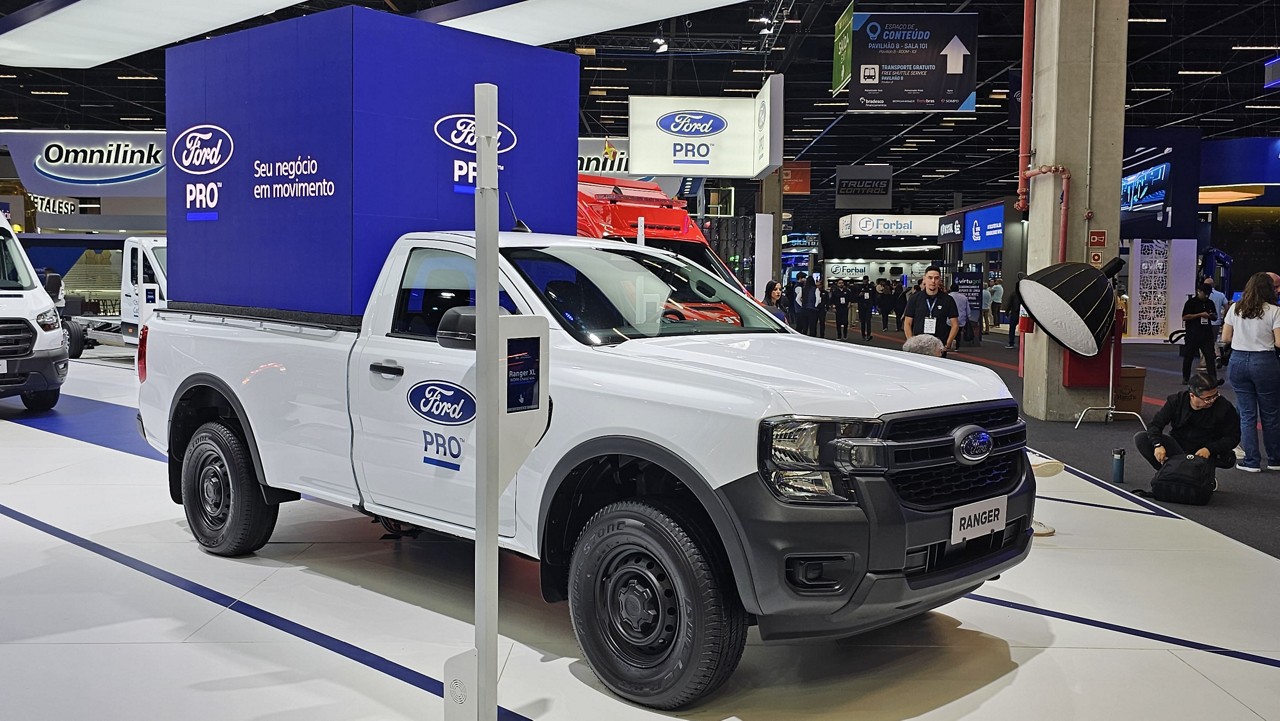 Ford Ranger Cabine Simples tem câmbio manual de seis marchas e está na Fenatran para um teste de receptividade do público