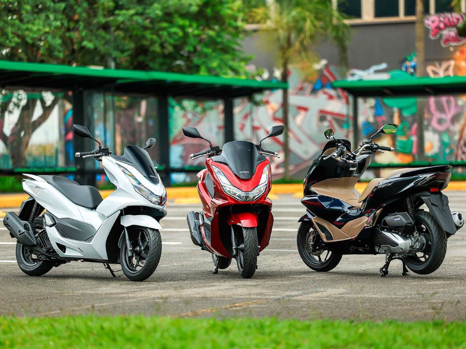 Linha 2025 da Honda PCX ganhou novas opções de cores