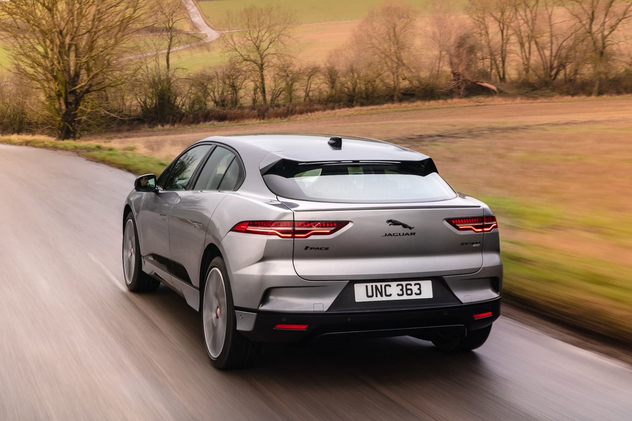 Elétrico Jaguar I-Pace apresente problema crônico de fabricação e está virando sucata