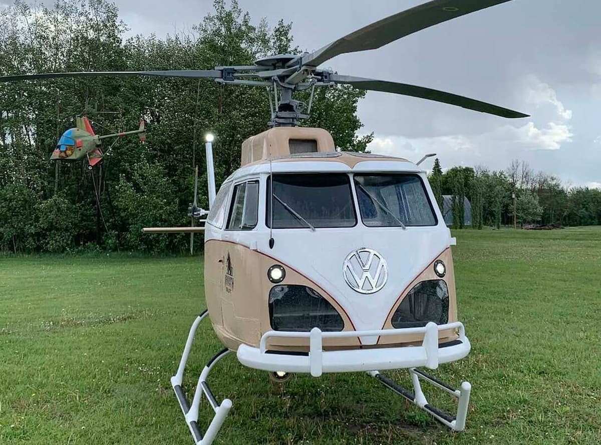 Técnico aeronáutico Chuck Teschke está reinventando a icônica van com peças de helicóptero
