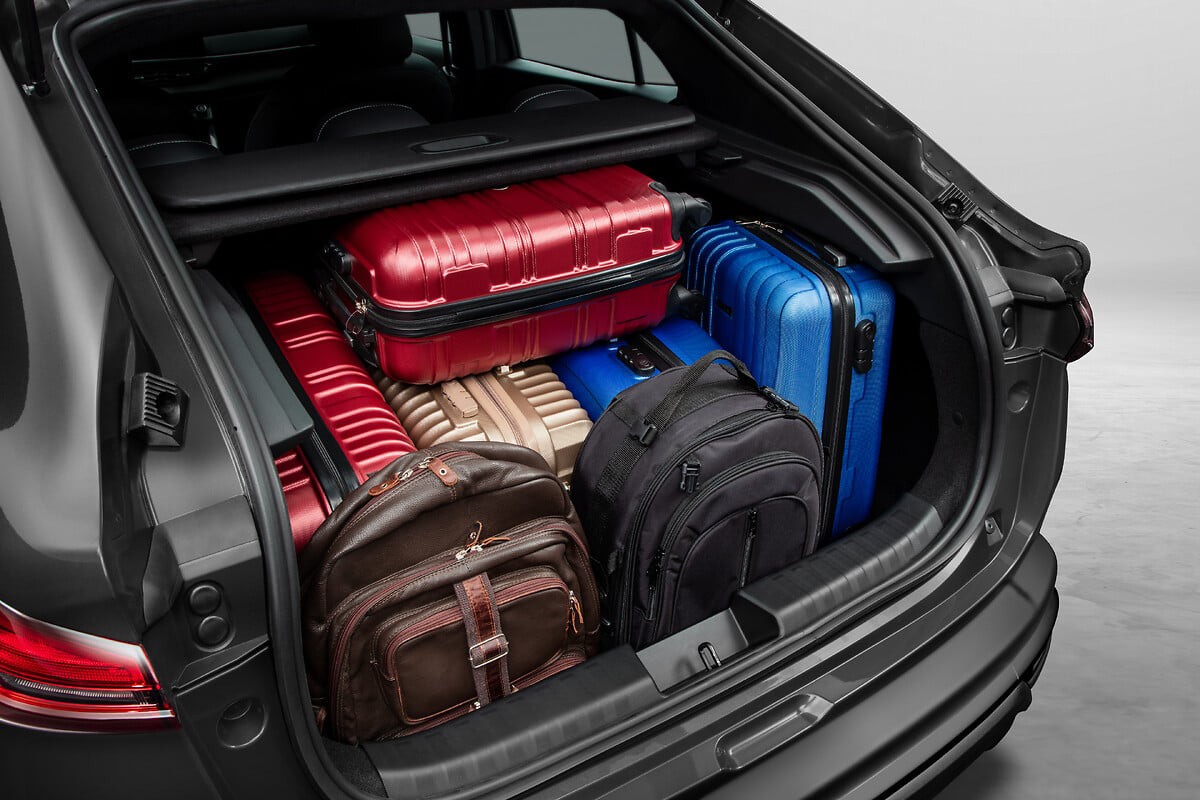 Porta-malas do Fiat Fastback tem oficiais 600 litros de capacidade