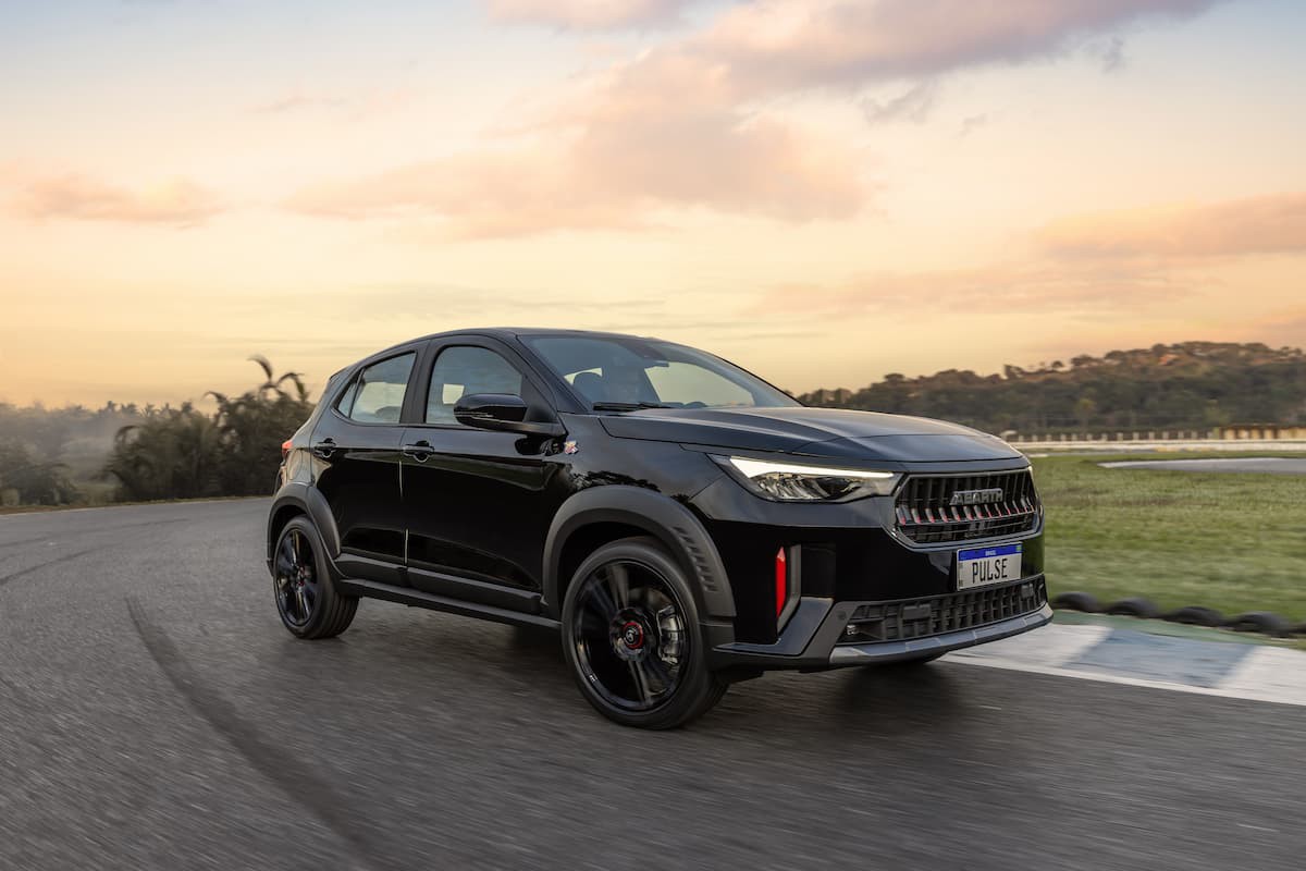 Pulse Abarth 2026 chega às lojas com preço sugerido de R$ 157.990