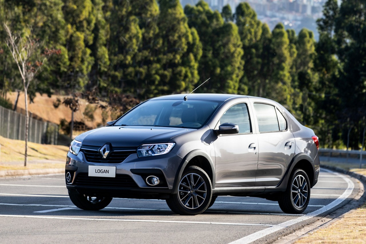 Renault Logan saiu oficialmente fora de linha no Brasil