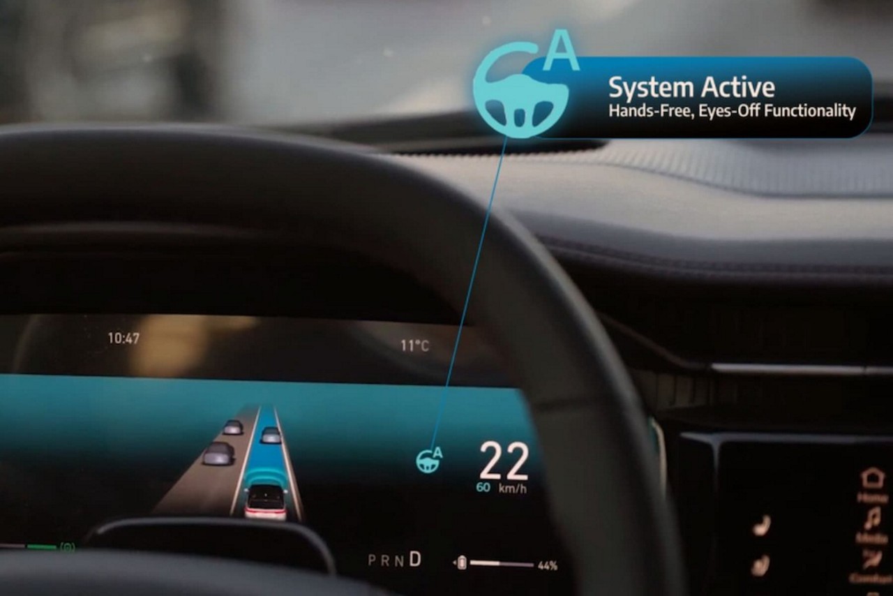 Novo sistema de direção autônoma da Stellantis é mais avançado que o da Tesla