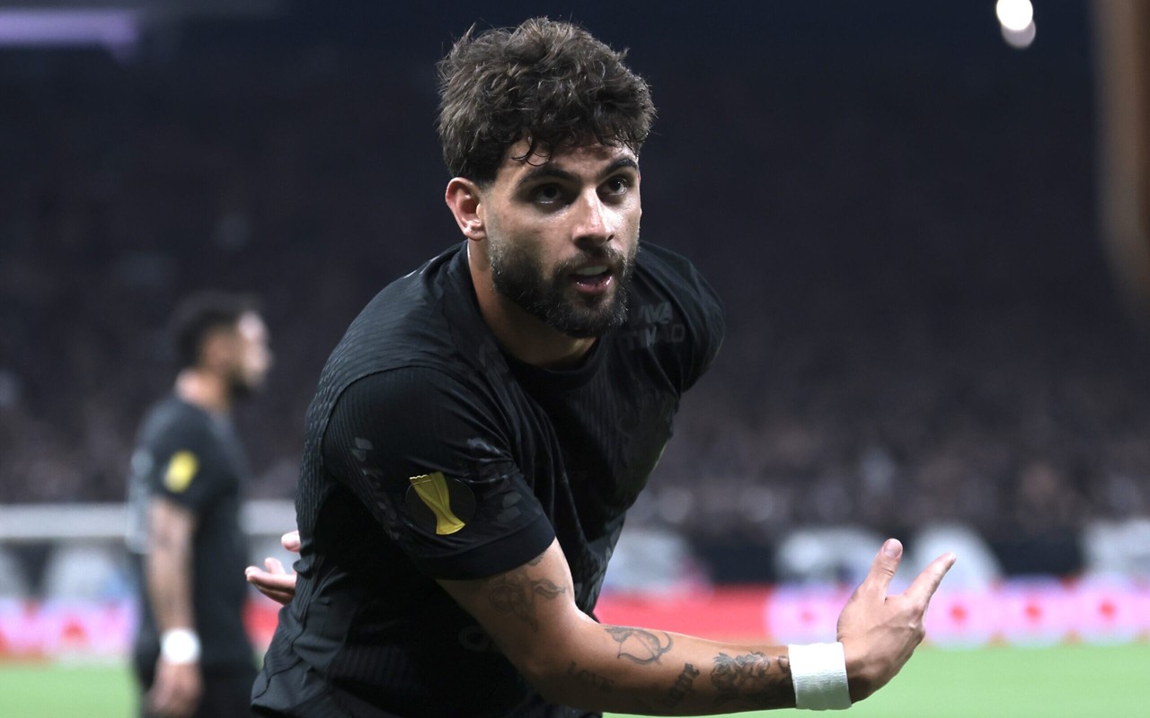 Yuri Alberto comemora gol pelo Corinthians