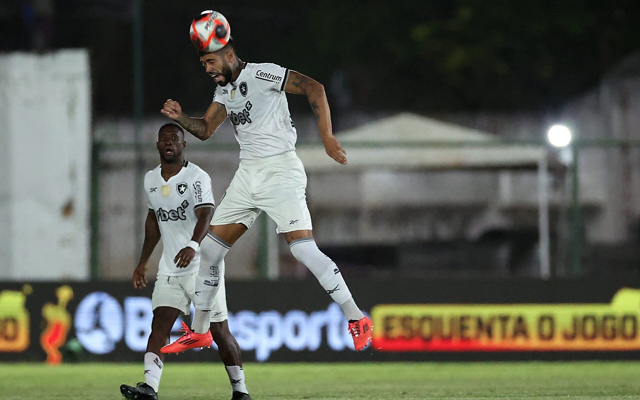 Bangu responde ofício do Botafogo sobre condições do gramado de Moça Bonita (Foto: Vitor Silva/ Botafogo)