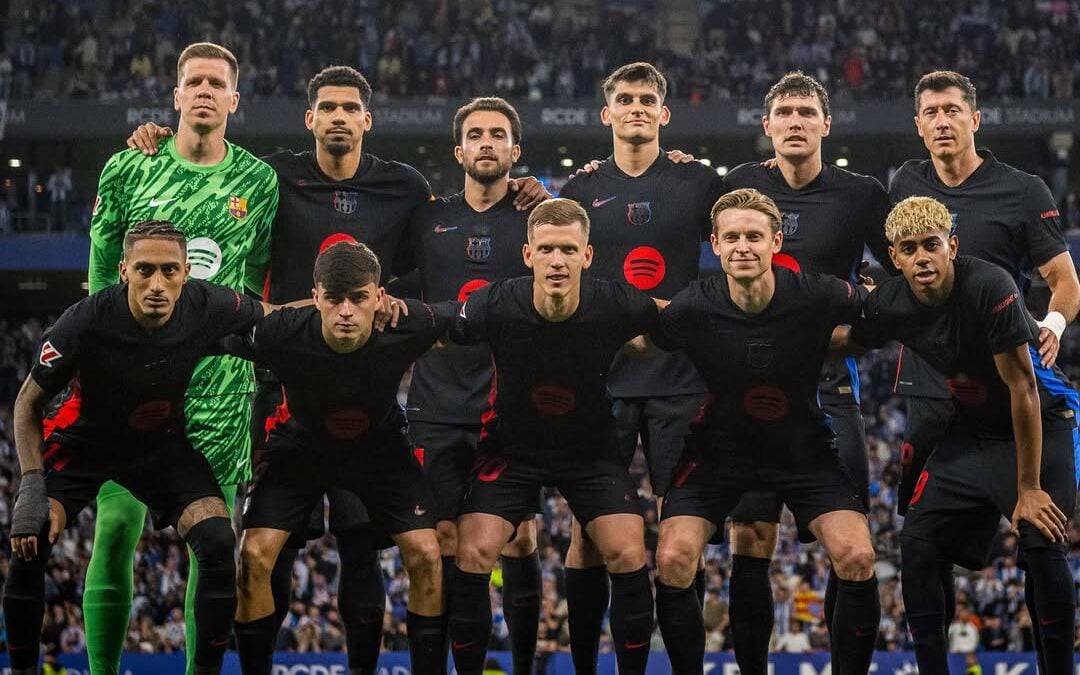 Jogadores do Barcelona contra o Espanyol, partida que marcou o título de La Liga em 2024/25 (Foto: Reprodução/Barcelona)