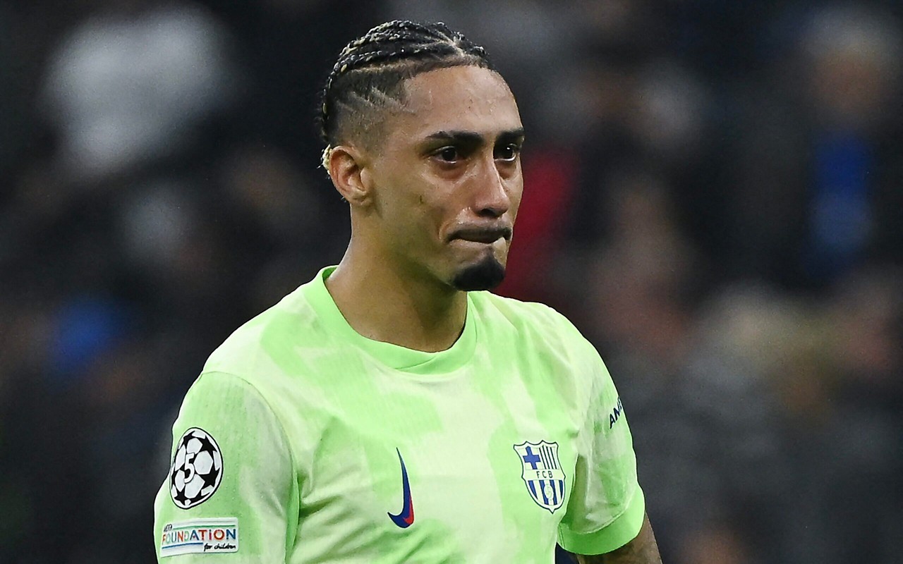 Raphinha na eliminação do Barcelona da Champions League (Foto: AFP)