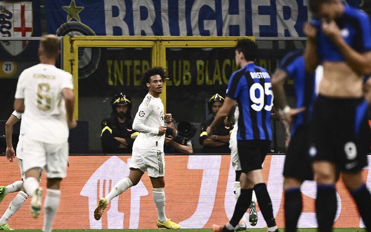 Bayern de Munique e Inter de Milão já protagonizaram finais históricas e duelos marcantes na Champions League. (Foto: Marco BERTORELLO / AFP)