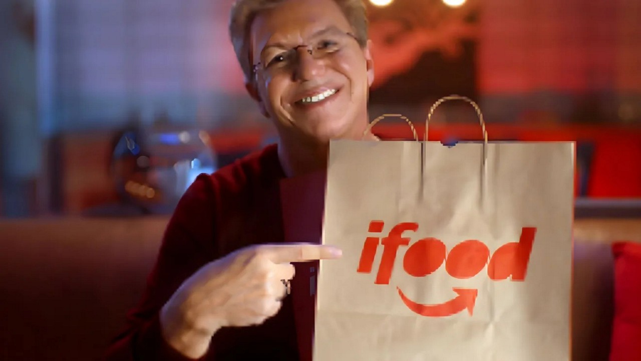 Boninho vira garoto-propaganda do Ifood
