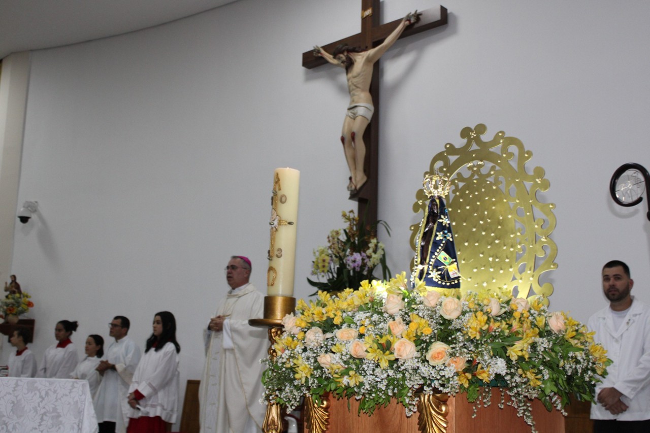 Celebrações para a padroeira do Brasil acontecem em várias cidades da região metropolitana