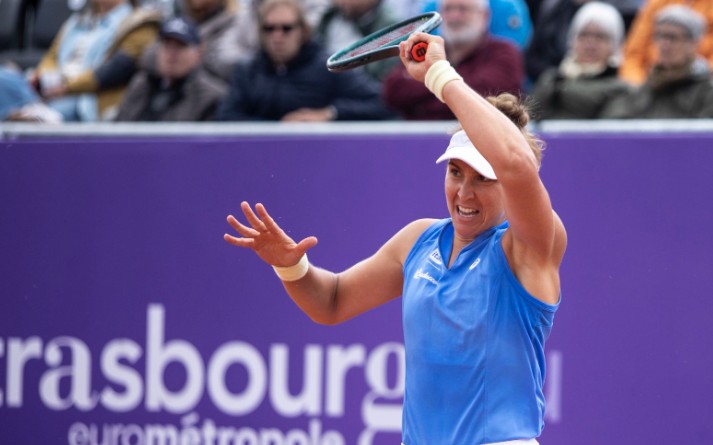 Bia Haddad cai na semifinal em Estrasburgo (Foto: Michel Grasso)