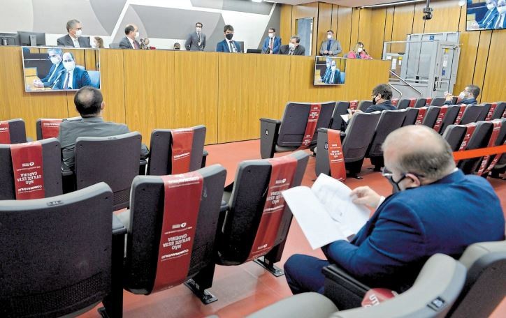 Deputados da comissão parlamentar na Assembleia de Minas questionaram alguns gastos da atual gestão da Cemig