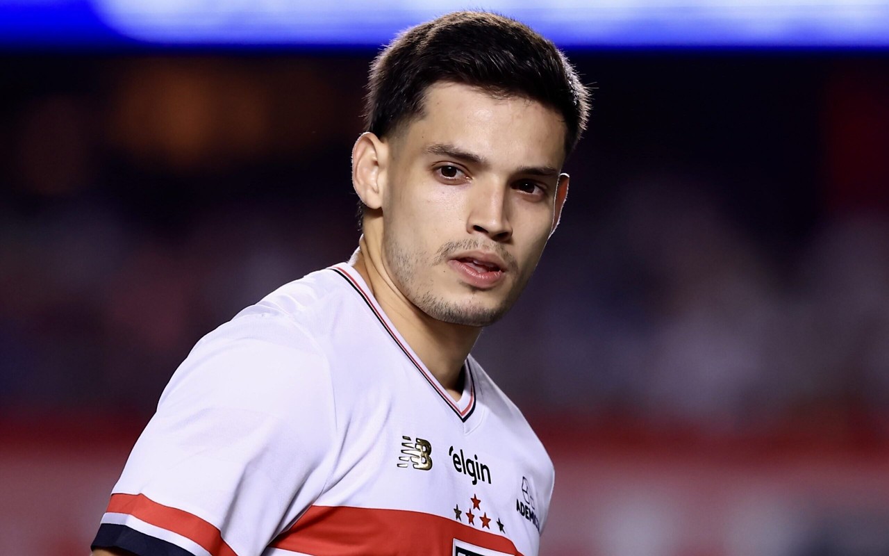 Bobadilla foi acusado de xenofobia em jogo do Talleres (Foto: Marcello Zambrana/AGIF)