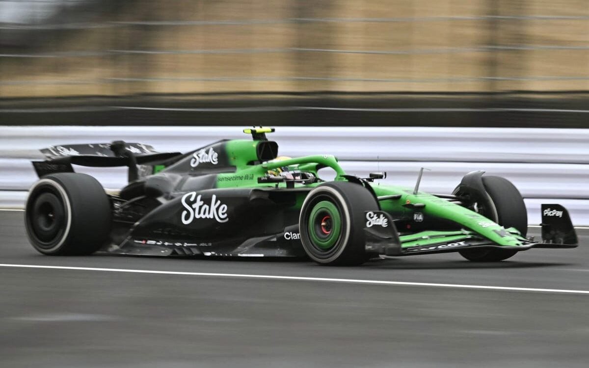 Bortoleto já venceu corrida no Bahrein pela F3 (Foto: Philip FONG / AFP)