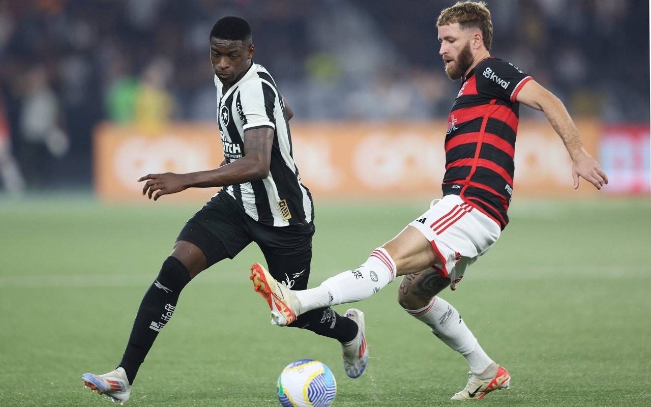 Botafogo e Flamengo em partida pelo Brasileirão 2024 (Foto: Vitor Silva/Botafogo)