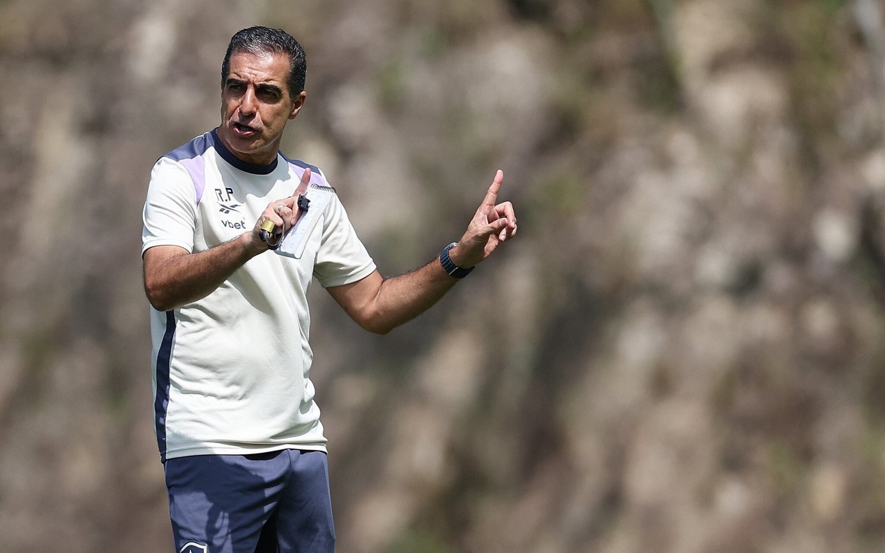 Renato Paiva vai fazer sua estreia oficial pelo Botafogo (Foto: Vitor Silva/Botafogo)