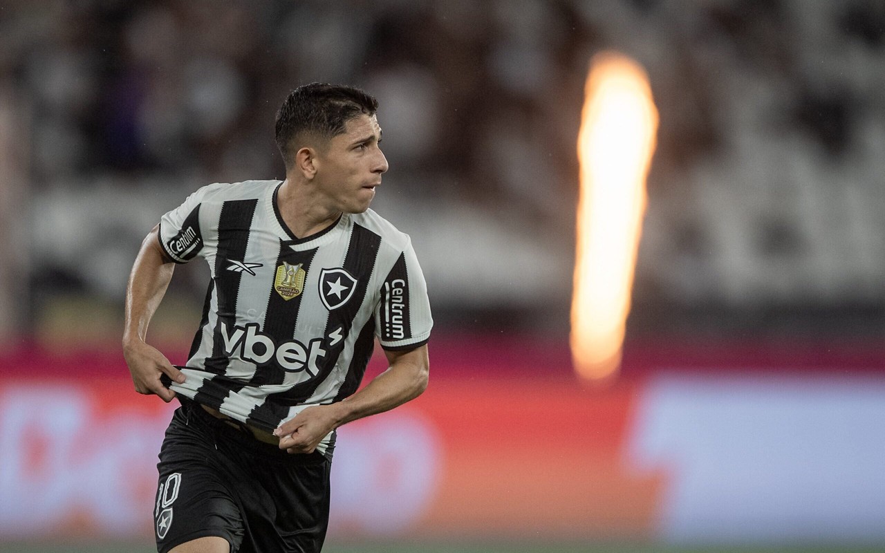 Savarino ainda vai ter situação avaliada (Foto: Thiago Ribeiro/AGIF)
