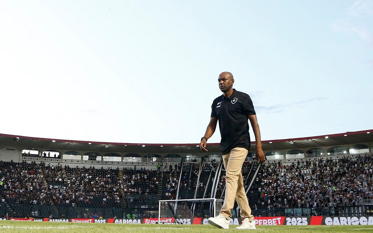 Botafogo, do interino Cláudio Caçapa, não consegue vaga na Copa do Brasil pelo Estadual (Foto: Vitor Silva/Botafogo)